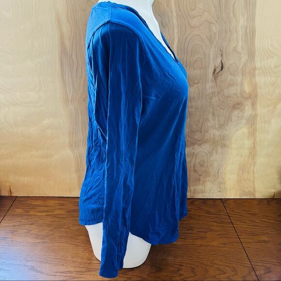 Old Navy Everyday Long Sleeve Shirt Relaxed V Neck Preppy Minimalist Office Fem - Picture 7 of 7